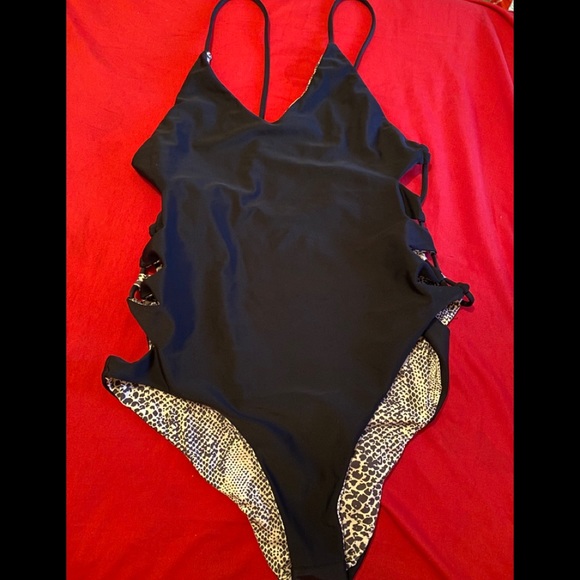 🌸SOLD🌸Acacia Florence size large - Picture 1 of 3